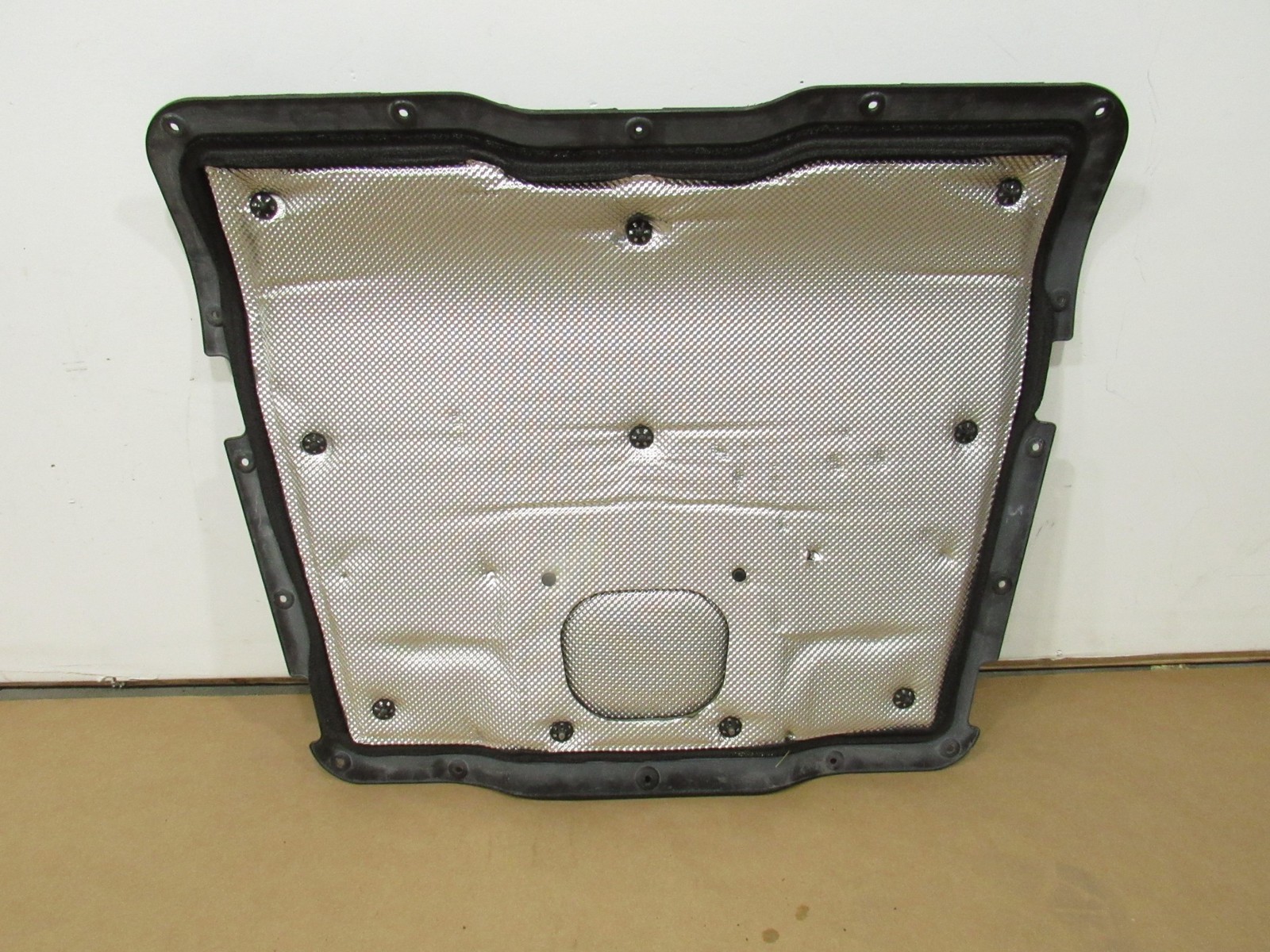 20-23 McLaren GT 2021 Rear Engine Motor Forward Cover Insulation Trim Panel ;:Y