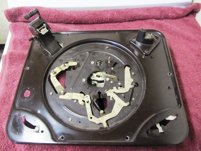 GARRARD RC88/4 4 SPEED TURNTABLE CHASSIS Base Plate For Parts Changer RC88/4L