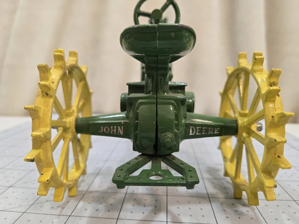 Ertl 1/16 John Deere Model G NF Tractor 50th Anniversary 1937-1987 Series IV  - Image 3 of 4