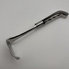 Kelly Retractor, Hollow Handle, Blade 2” x 2.5", 10”