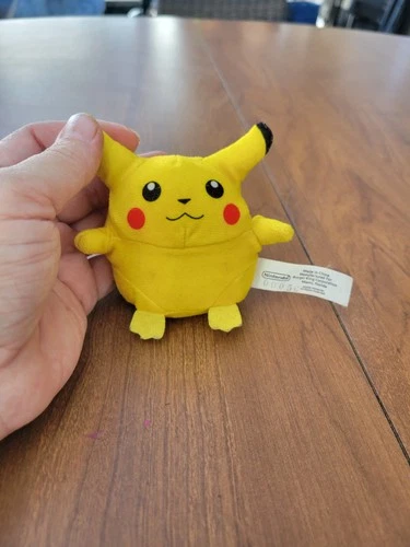 Vintage 2000 Pokémon Burger King plush Nintendo Toy with Pikachu Noises 