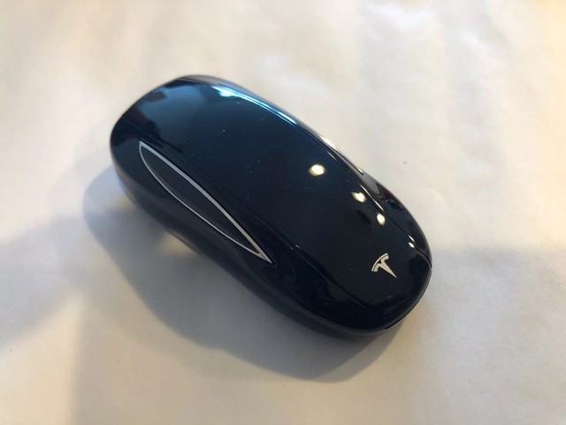 Tesla Model X Key Fob Keyfob 1054132 01 D