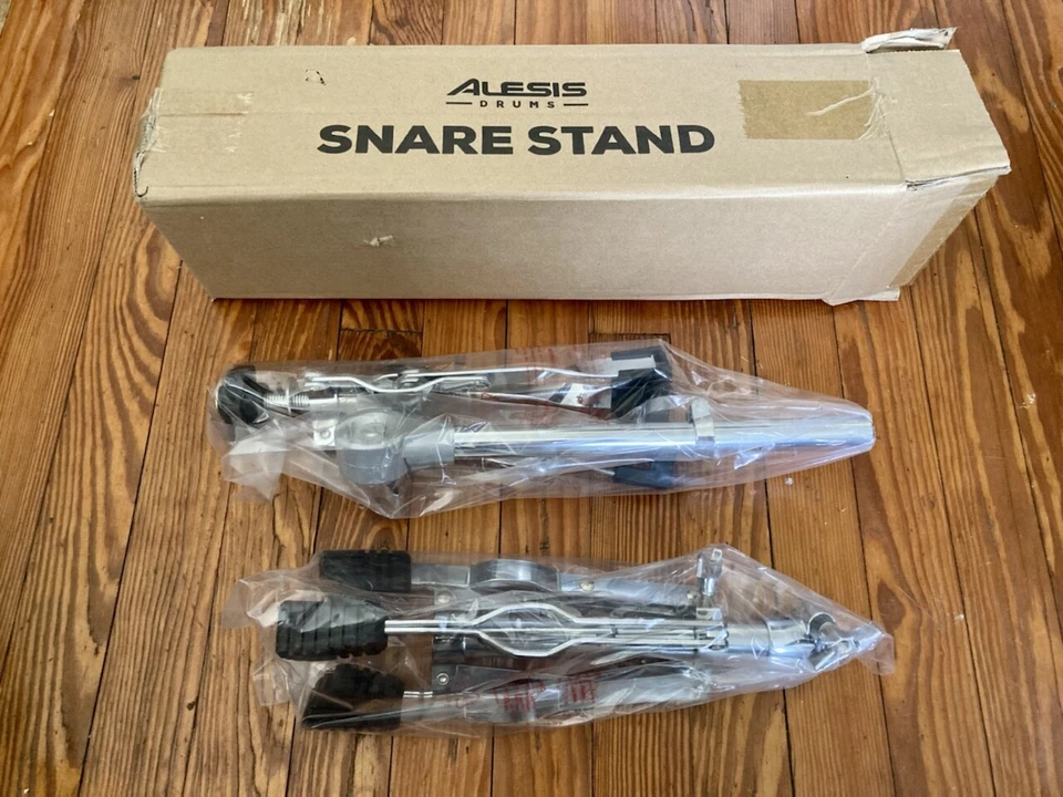 Soporte de tambor Alesis para almohadillas de 8", 10", 12", 14" NUEVAS E-Drums DM10 Strike Foto 3 de 4