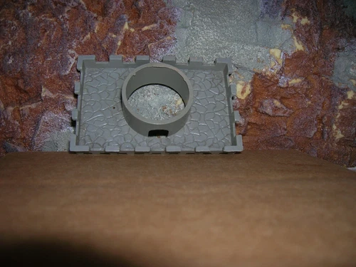 Vintage 1956 MARX CASTLE BATTLEMENT FOR  TIN LITHO  PLAYSET