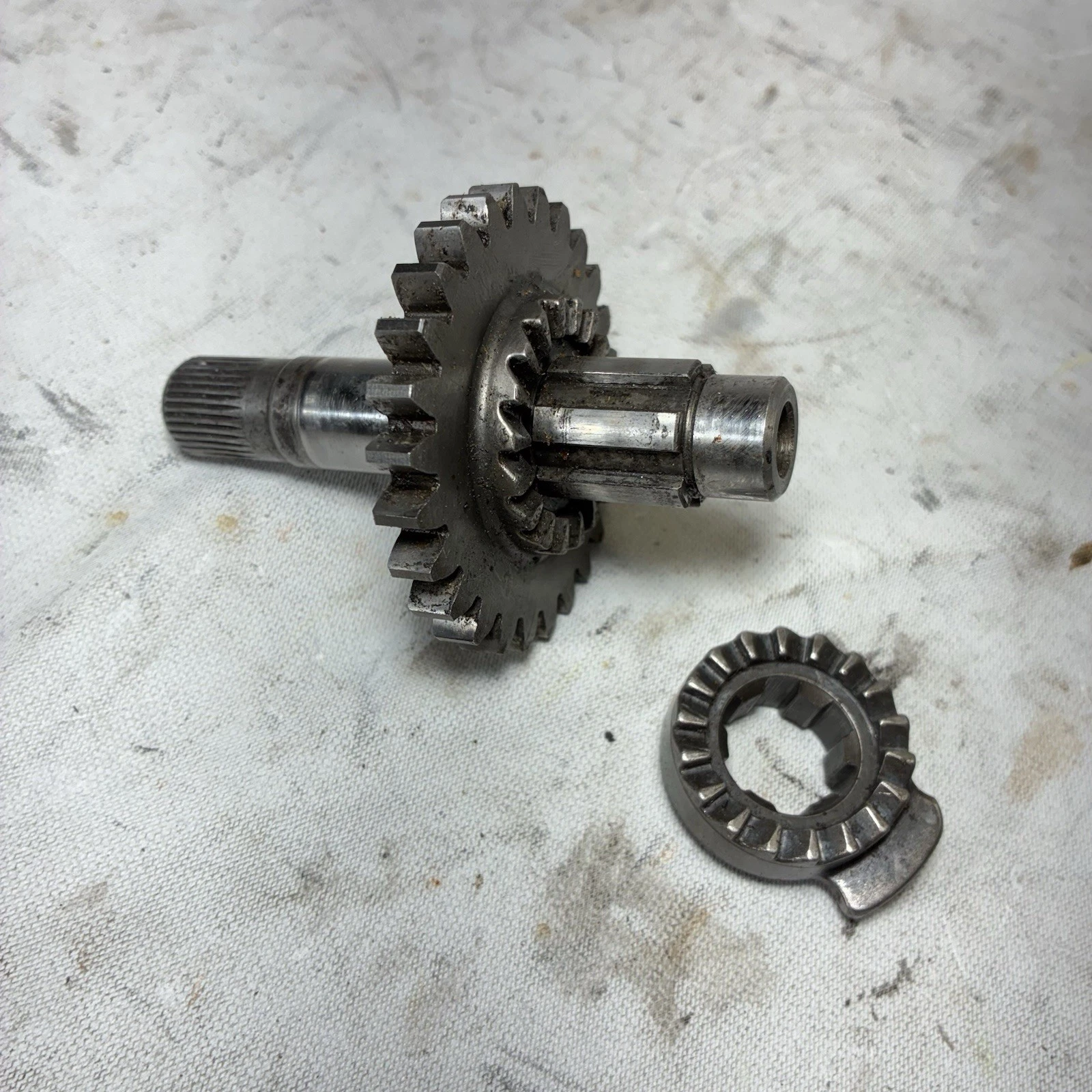 98-16 1998 KTM 125 SX OEM Kick Start Mechanism Starter Axle Shaft Spindle Gear