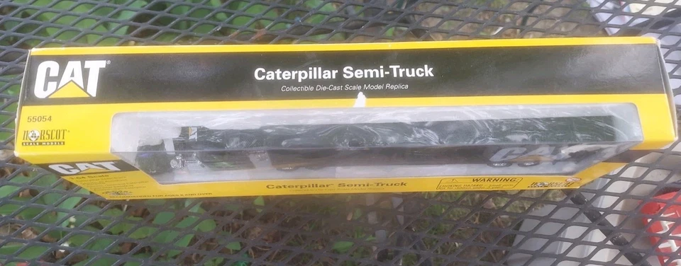 NORSCOT Caterpillar Semi Truck CAT Die-cast 1/64 NIB - Image 3 of 4