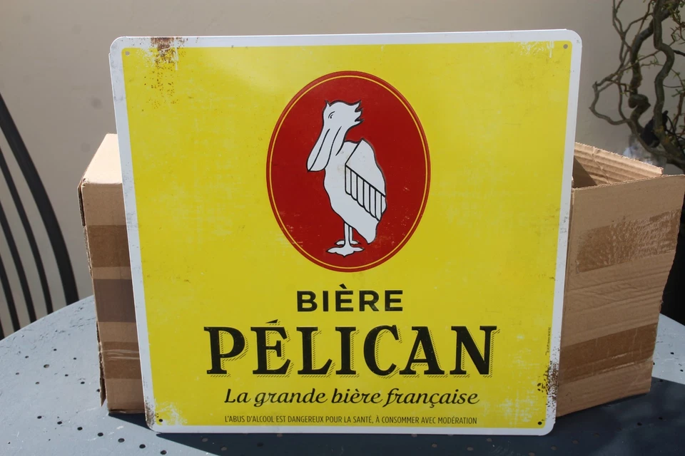 PLAQUE JAUNE en TOLE EMBOUTIE / BIERE PELFORTH PELICAN / 40 x 40 cm / DECO BAR - Photo 1/2