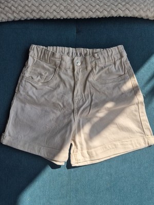 Jeasshorts weiß bzw. creme, 5-Pocket-Style, stretch,  Gr. 146 10-11 Jahre, verst