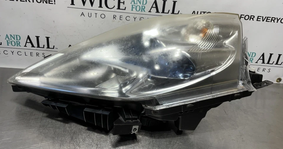 2011-2012年日产Leaf左驱动侧LED大灯原始设备制造商 — 第 2/4 张图片