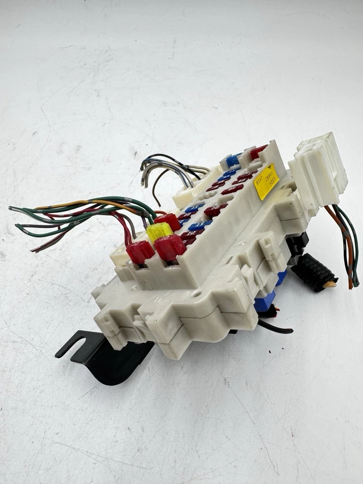 Nissan Altima 2006 debajo del tablero cabina fusibles relé caja OEM Foto 3 de 4