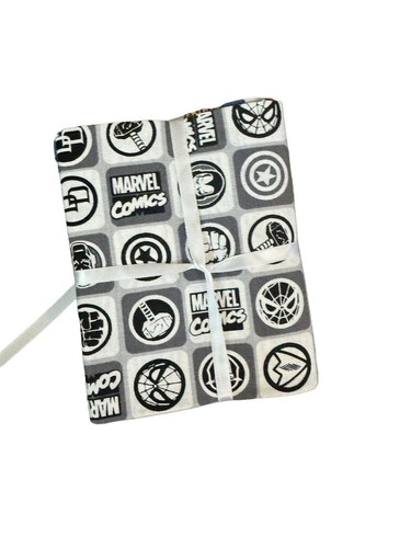 Marvel Comics Stax 5 Fat Quarter Bundle Fabric 18" x 21" - Picture 2 of 3