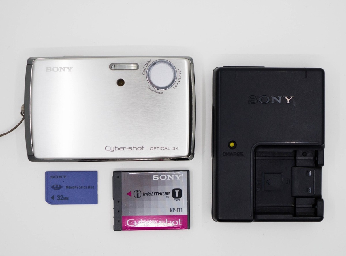 Sony Cyber-shot DSC-T33 5.1MP Digital Camera - Excellent Sony Cyber-shot DSC-T33 5.1MP Digital Camera - Excellent