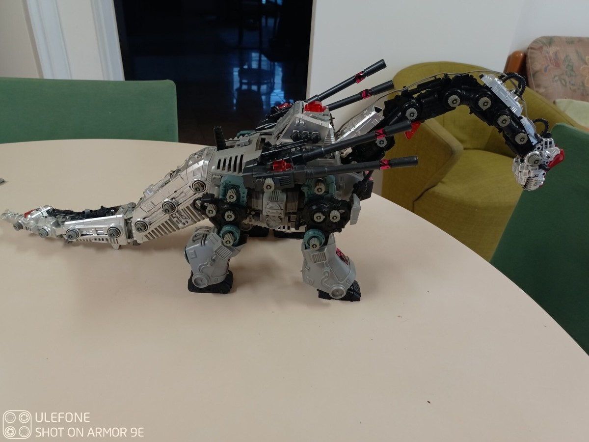 ロボット恐竜フィギュア ２体　セット　ゾイド風　日栄金属１９８７ ロボット恐竜フィギュア 2体 セット ゾイド風 日栄金属1987
