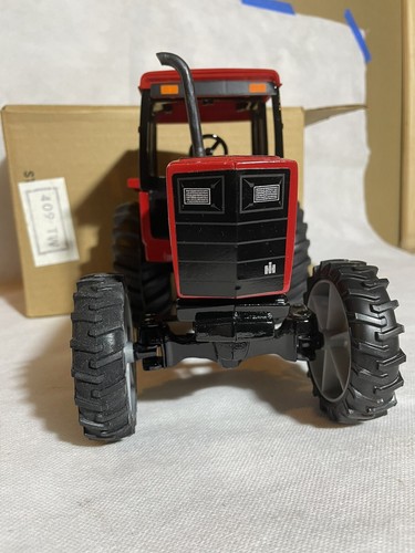 IH 5288 1/16 Tractor MFWD MAY 1984 Special Edition Mint NIB - Picture 2 of 15