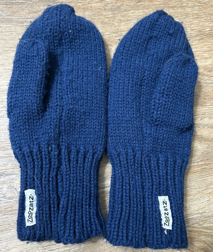 Casco de fútbol de la NCAA Michigan Wolverines de tamaño adulto Zoozats UofM Knit Mitten Foto 3 de 4