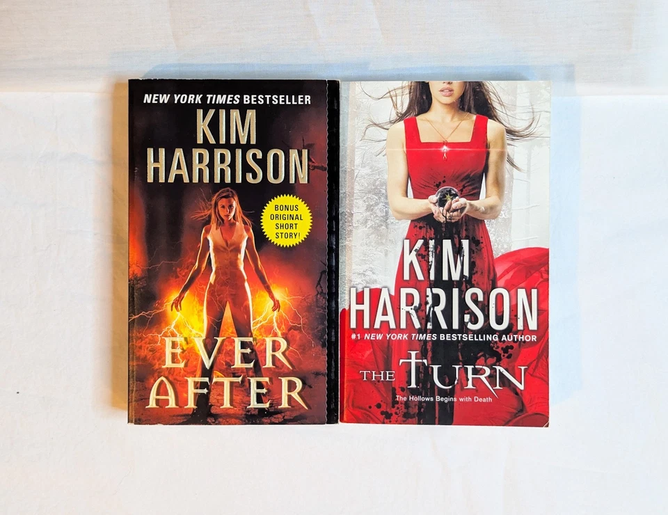 Lot of 10 Kim Harrison Books Hollows Demon Wails Witch Turn Drafter Curse Charms Foto 4 de 4