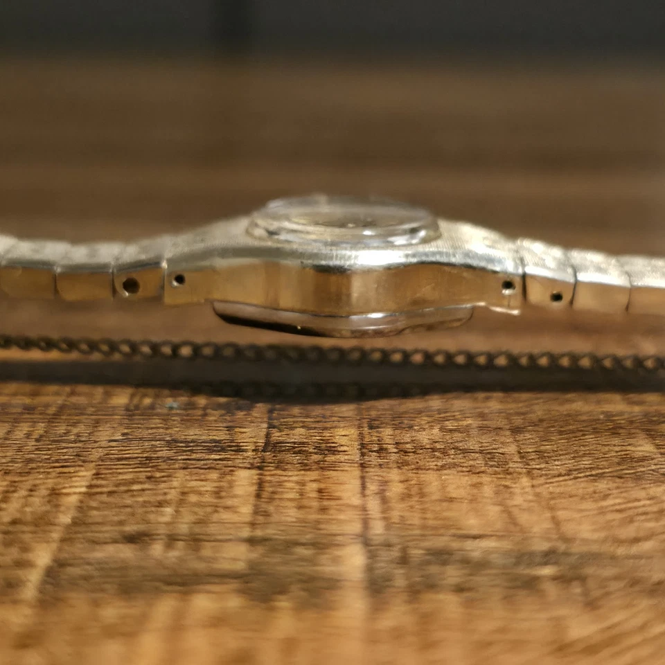 Reloj Seiko Mujer Vintage Tono Dorado - Manual Cuerda Automática Foto 4 de 4