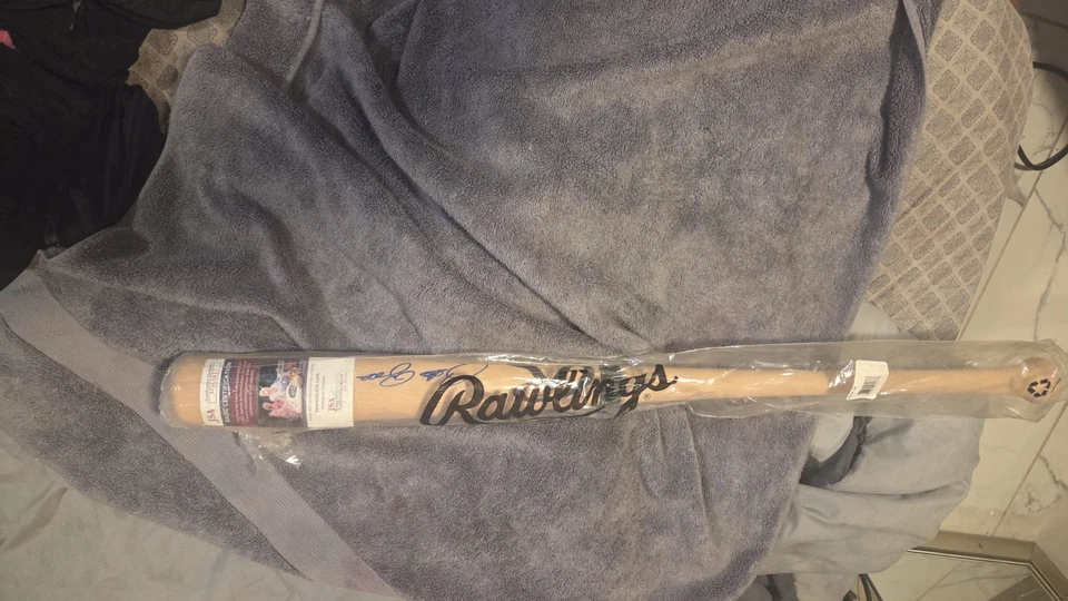 Pete Rose Autographed Rawlings Baseball Bat JSA Certified - Image 3 of 4