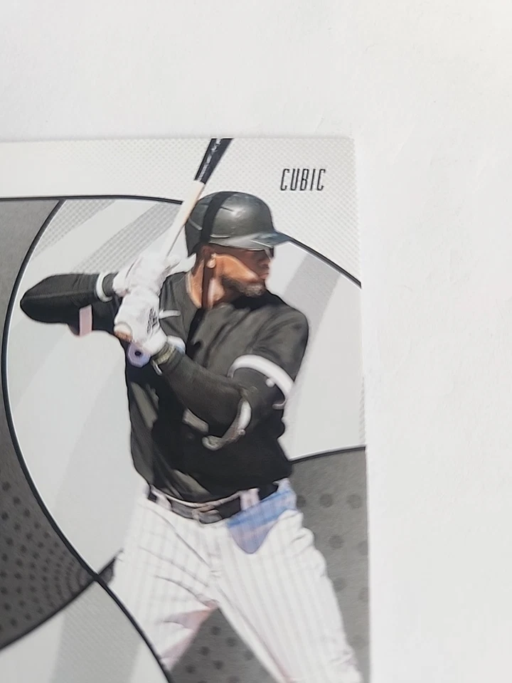 2021 Panini Chronicles - Revolution ~Luis Robert~ #38  CUBIC /25 - Image 4 of 4