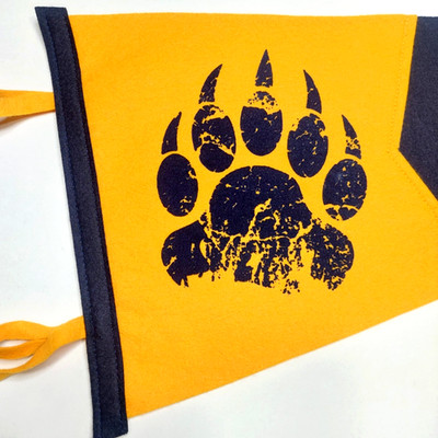 UC Berkeley Cal Bears Paw Print Bear Full Size Felt Pennant