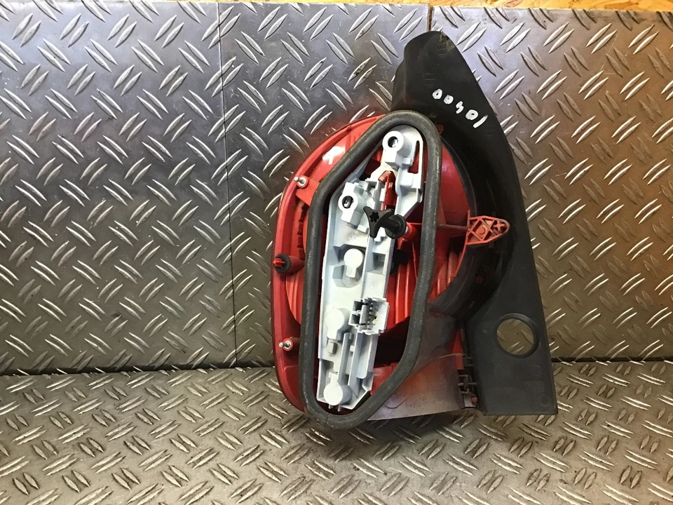 Rettangolo Luce Posteriore Destro Renault Modus - Grand Modus (P) 1.6 16V - Immagine 2 di 4