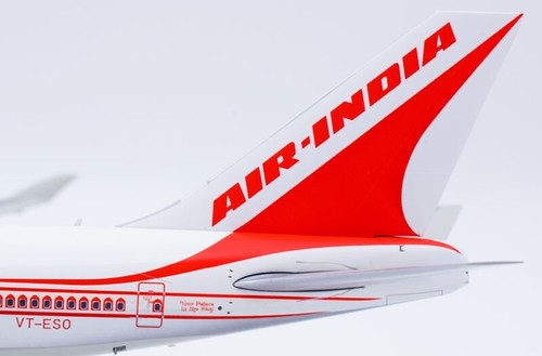Modello di aeromobile pressofuso 1:200 JC Air India B747-400 VT-ESO ""lucidato"" con lembi - Foto 5 di 14