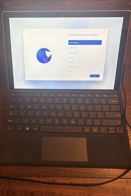 Microsoft Surface Pro 12.3 inch (256Gb, Intel Core i5 7th Gen., 2.60GHz, 8GB)...