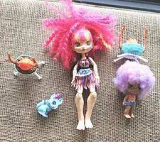 5pc Cave Club Dolls Emberly, Baby Furrah, Fire Pits & Blue Wolf Pet Mattel