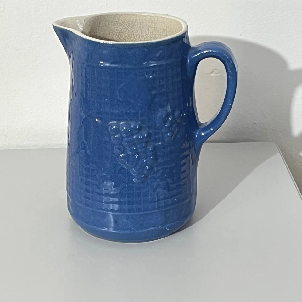 Jarra jarra de agua vintage con patrón de uva azul UHL Pottery Co Foto 2 de 4