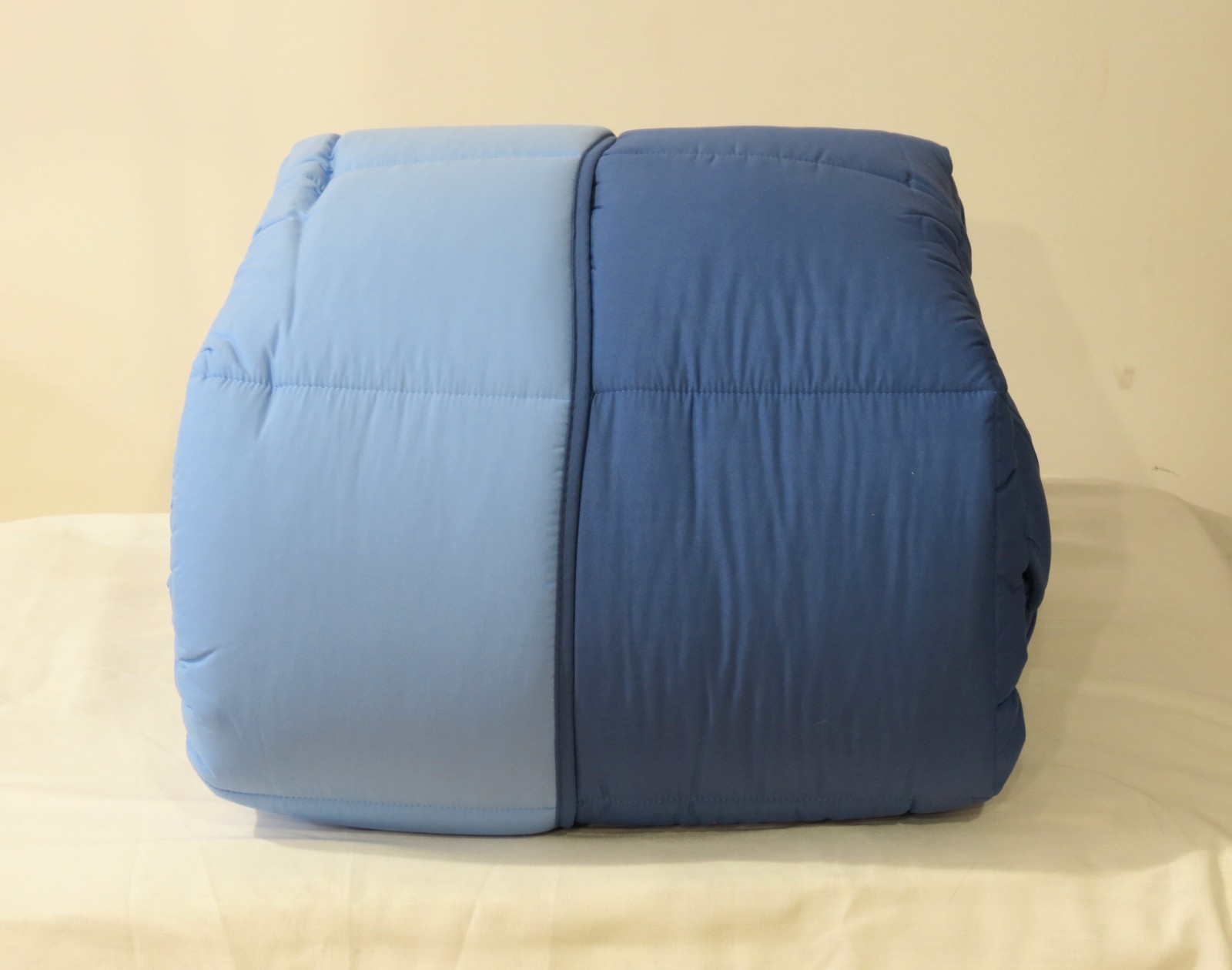 N5697 Trapunta matrimoniale "MODERN DOUBLE var.bluette" di Caleffi