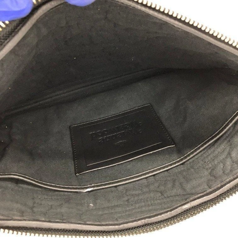 Bolso clutch Vivienne Westwood Orb de cuero en relieve usado vintage Foto 4 de 4