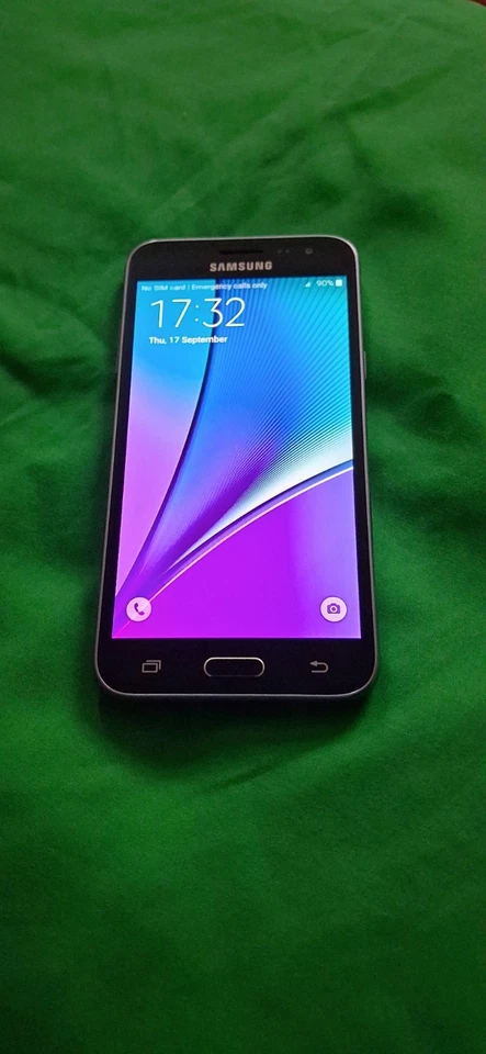 Samsung Galaxy J3 (2016) SM-J320FN - 8GB - Black (Unlocked), photo 4 of 5