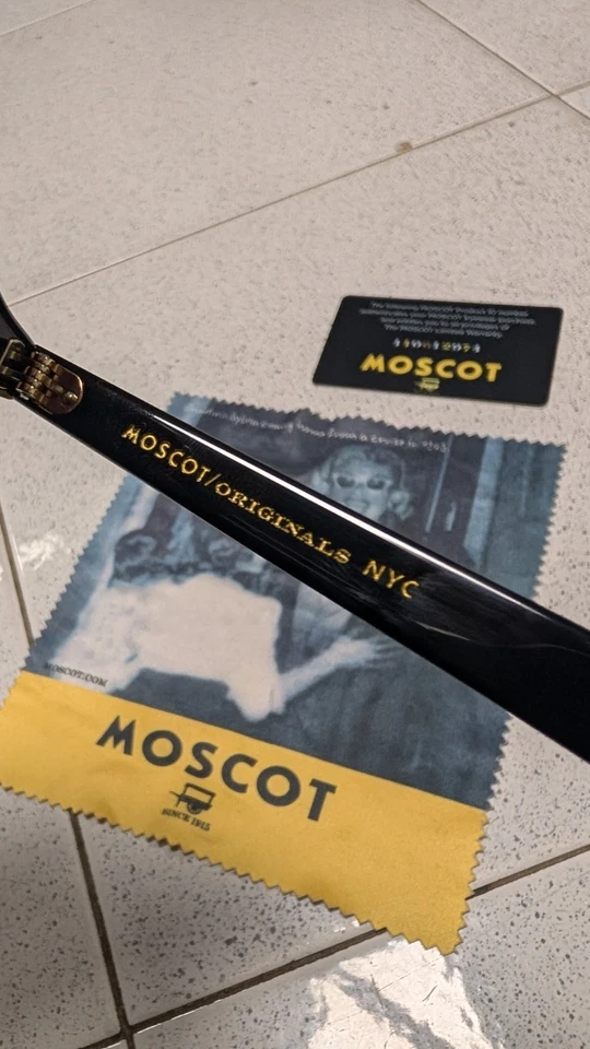 Occhiali Moscot Dahven Sun Color Black Lens Blue Calibro 47 Foto 4 de 4