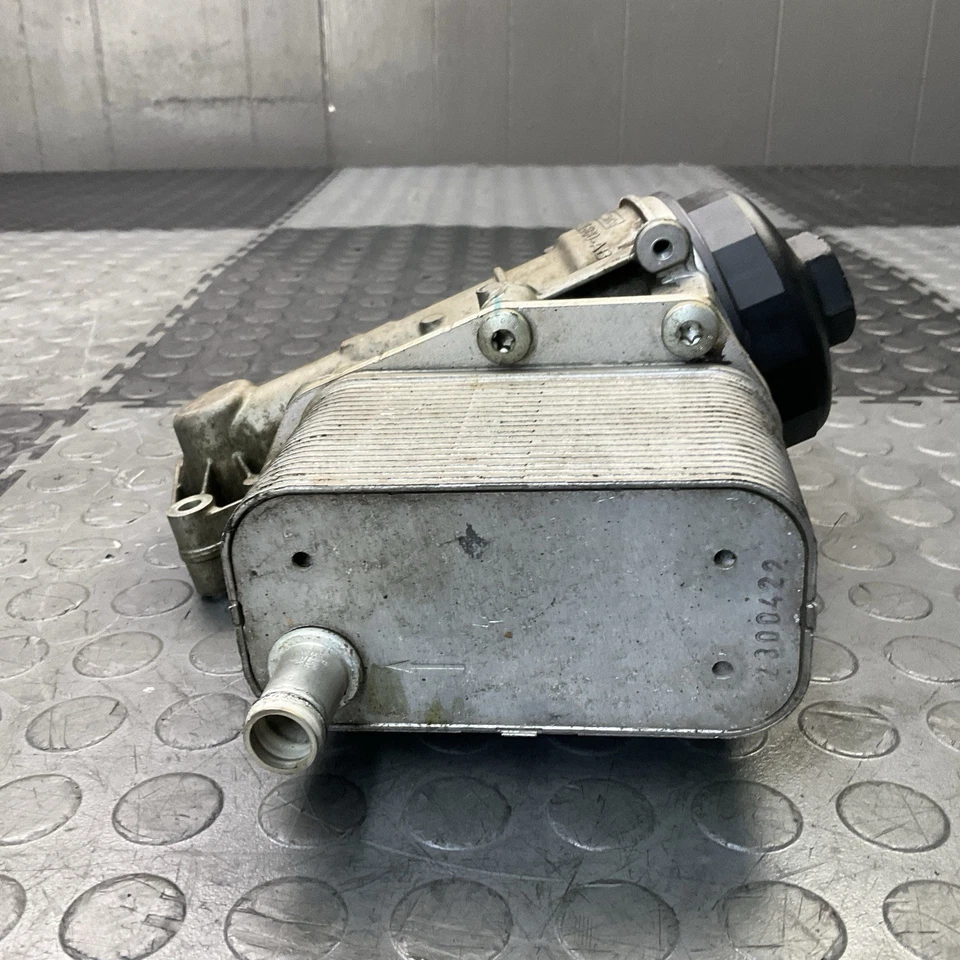 Conjunto de carcasa de filtro de aceite de motor Volvo XC90 2009-2014 3,2 L FABRICANTE DE EQUIPOS ORIGINALES  Foto 4 de 4