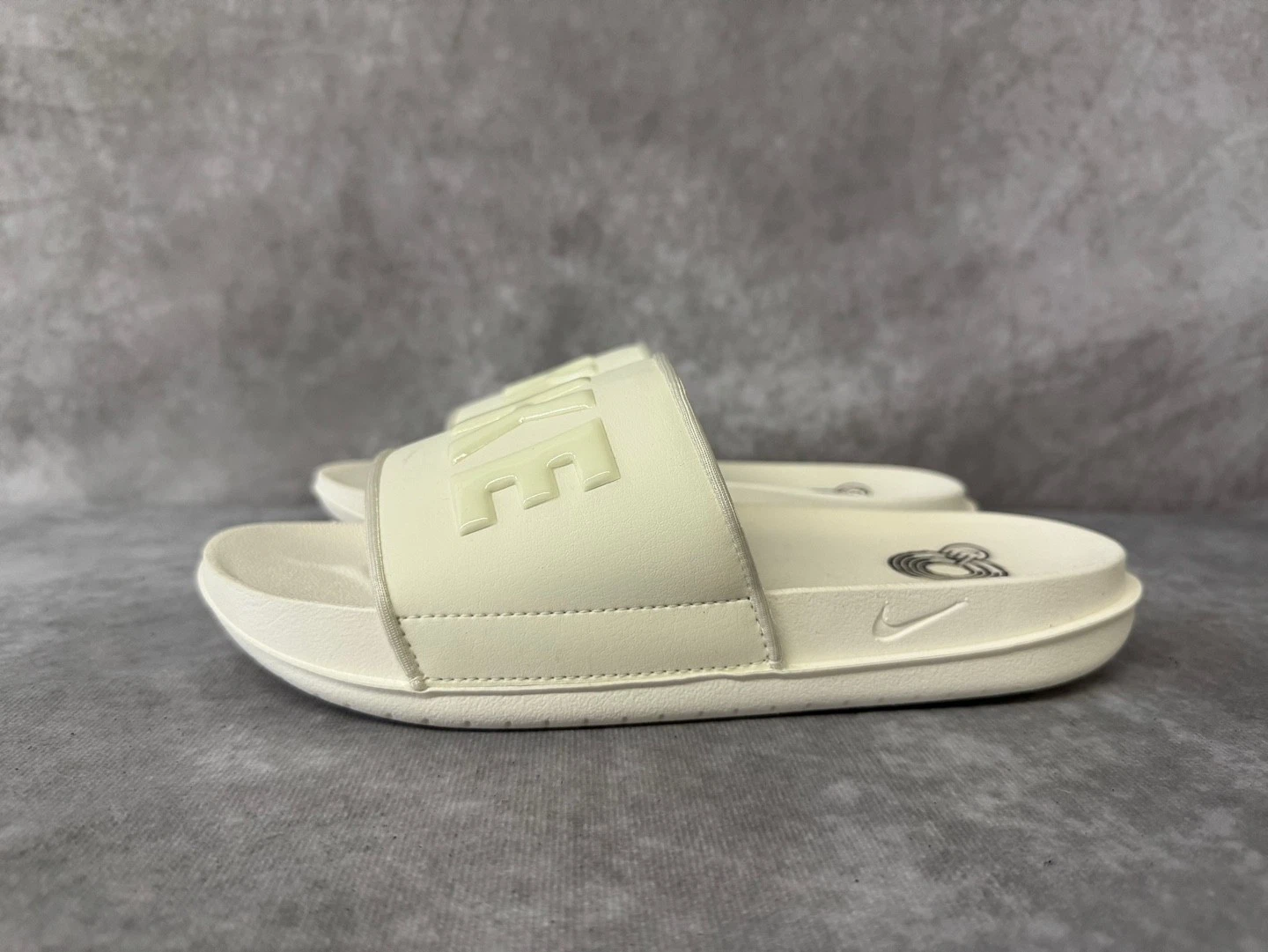 Nike Offcourt Slides Donna Taglia Vela Argento