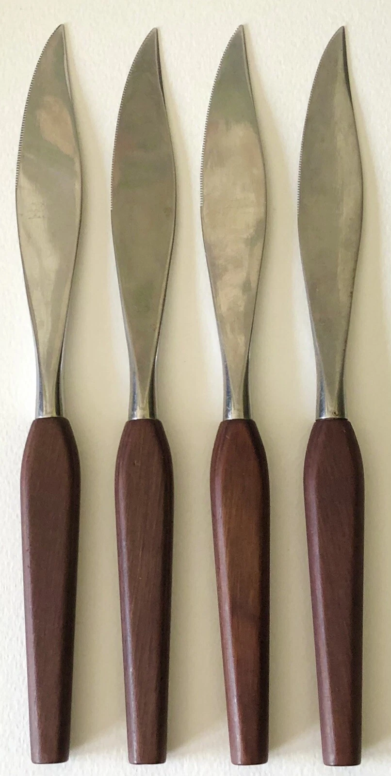 Vintage MCM Moderna Colombia Stainless Serrated DINNER Knife Wood Handle SET 4
