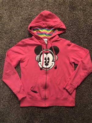 sweater with earbuds