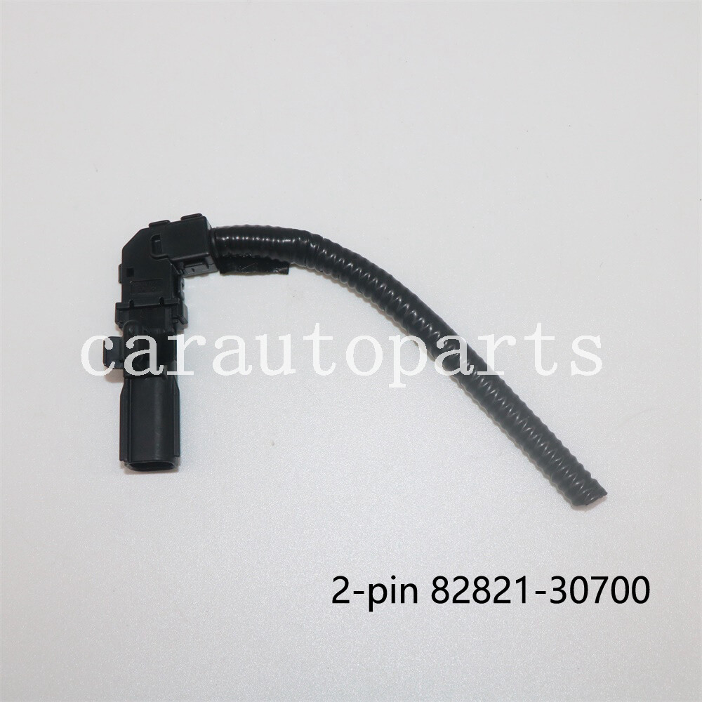 2-pin Cover Connector Plug 82821-30700 For Toyota Lexus ES 300h GX