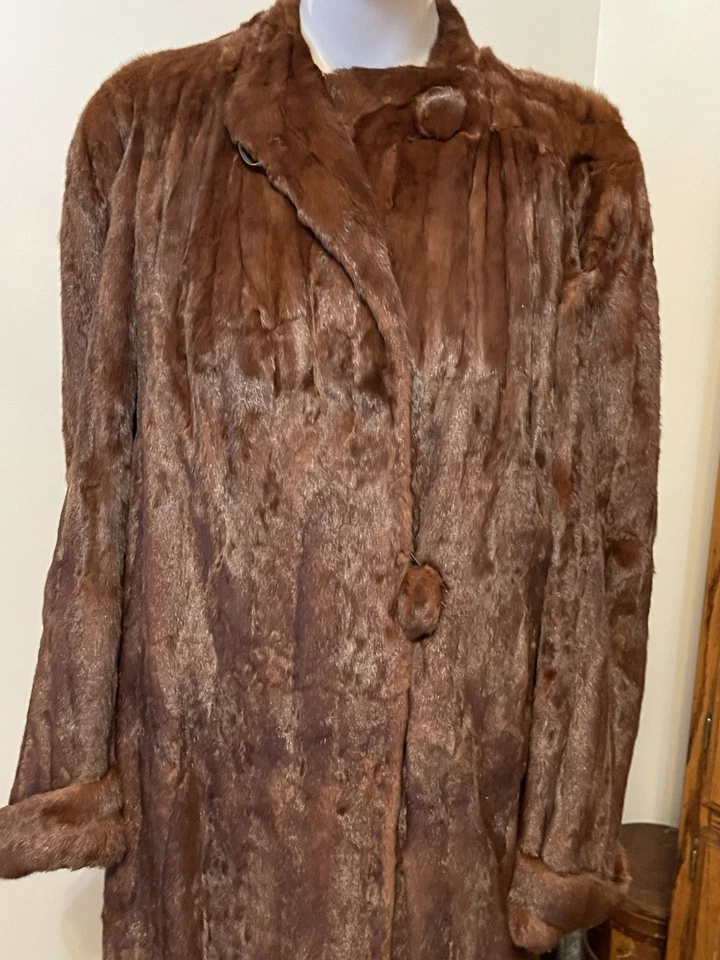 Precioso abrigo visón The Hudson Bay Company rojo marrón vintage para dama Lg Foto 2 de 4