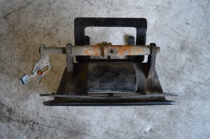 1969 1970 1971 1972 1973 1974 1975 1976 1977 Jaguar XJ6 MANIJA PUERTA TRASERA DERECHA Foto 2 de 3