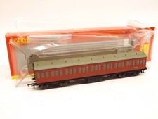 Hornby R4659 BR (Ex-LMS) Non Corridor 3rd Class Coach M11703M (OO) Boxed