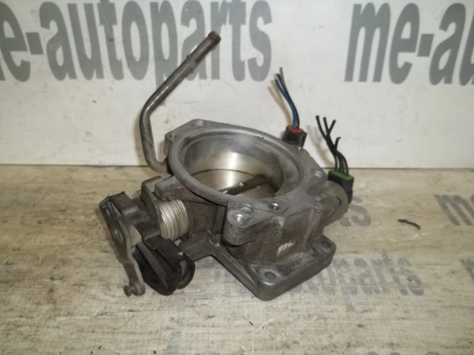 Válvula de carrocería del acelerador de inyección de aire combustible Cadillac Deville Eldorado Seville 96-99 Foto 2 de 4