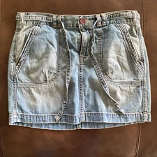 OLD NAVY Blue Denim Distressed Belted Mini Skirt Low Waist Size 4 Vintage