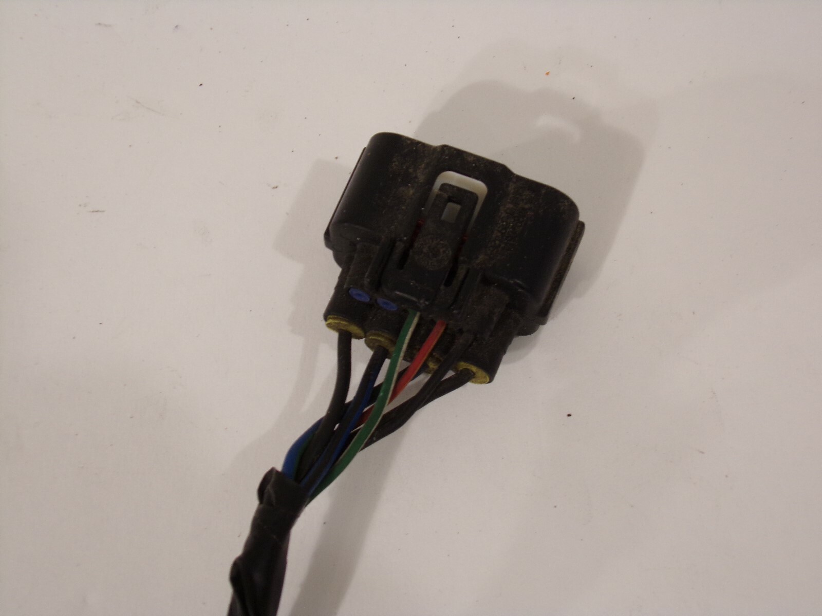 2004 2005 LAND ROVER FREELANDER HEADLIGHT LAMP MAIN PLUG CONNECTOR