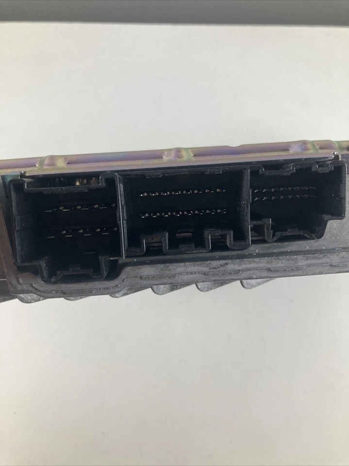 15 16 17 Escalade Tahoe Yukon Bose Radio Amplifier 84004211 OEM Satellite Radio - Image 3 of 4