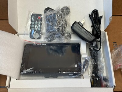 TFT LCD 7  (178mm) Color Wide Monitor - 336960 Pixels - 16:9 - PAL, NTSC