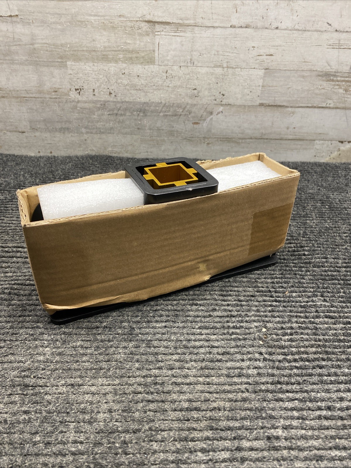 BougeRV Hitch Wall Mount, Adjustable 2“/1.25” receiver, Black 