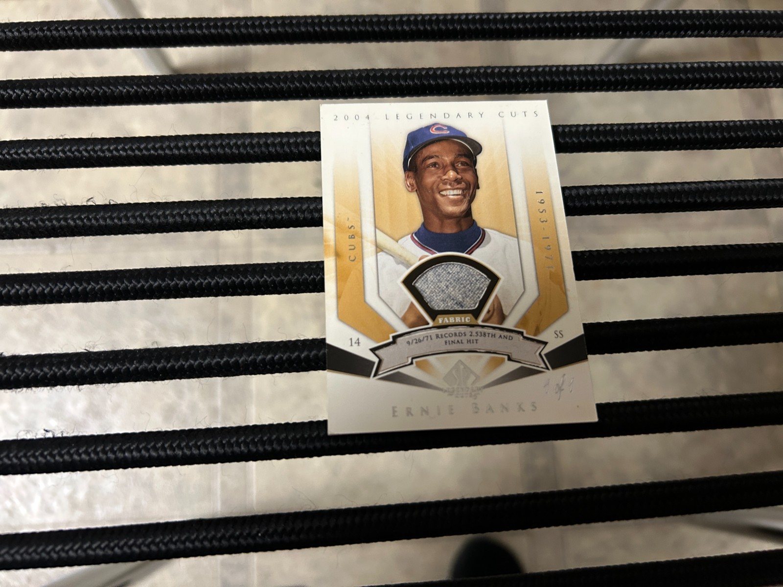 original 2004 SP LEGENDARY CUTS GAME USED JERSEY CARD of ERNIE BANKS..1 of 1 view 1