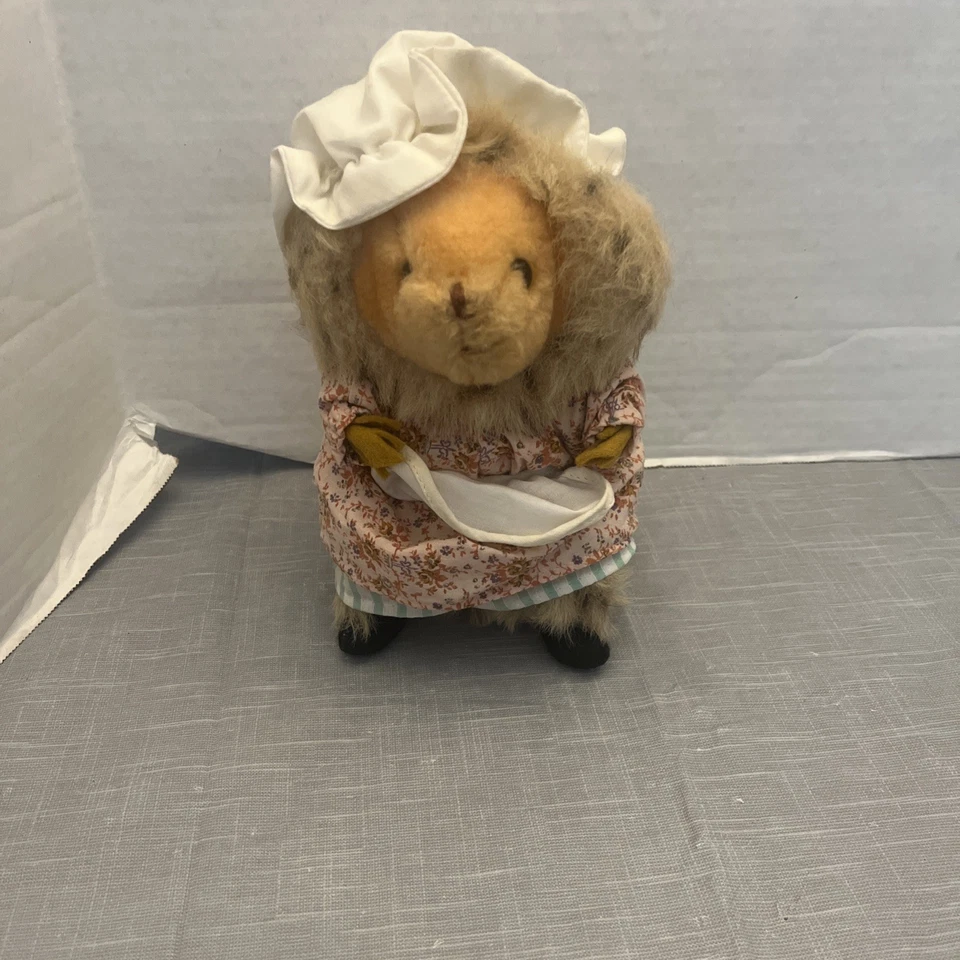 Vintage 1979 Eden Toys Beatrix Potter Mrs. Tiggy Winkle Hedgehog Plush USA MADE - Image 2 of 4