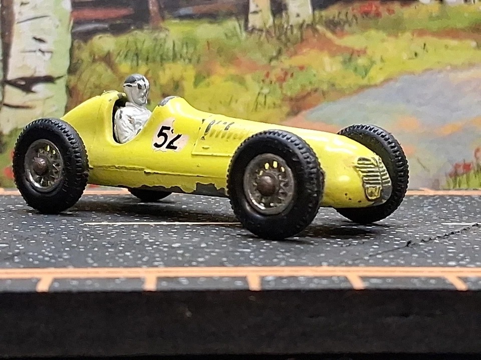 Matchbox Vintage Lesney Original 60s MOKO No 52 Maserati Tampo CLT Yellow EXCELL - Image 3 of 4
